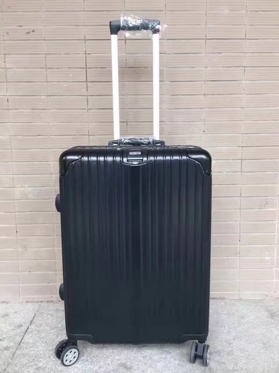 rimowa rimowa suitcase   model number1520pc regular model 秘 combination lock    material ultra-lightweight carbonate polyester material made of   stylish new single trolley handle   infinite trolley handle (can be stoppe