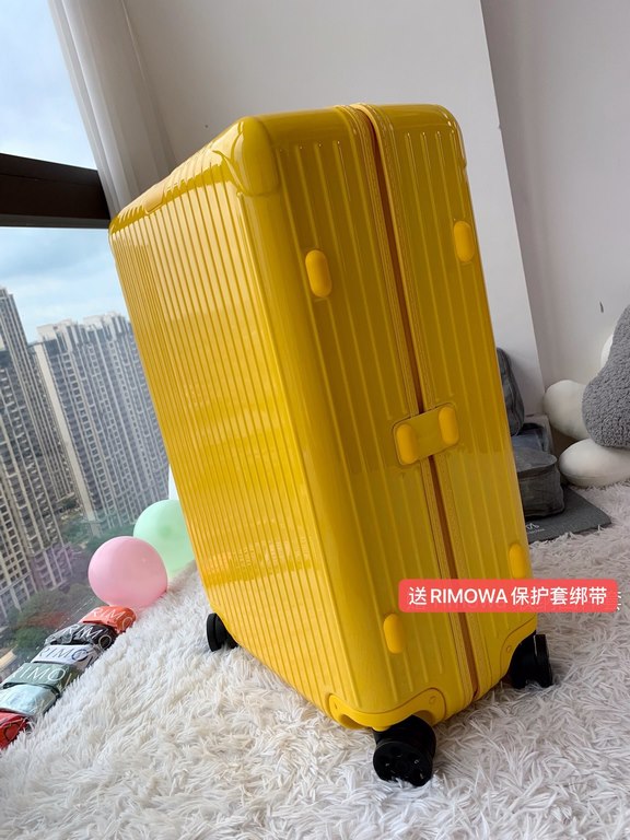 [Oilfield Gold] RIMOWA Zhimowa new color suitcase, easy to use the same Essential series, colorful, enjoy the journey. Using the national universal TSA customs lock, upgraded version of the simple logo fashion high-end, 