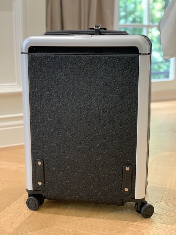 LOUIS VUITTON-HORIZON four-wheeled trolley case 55cm Specifications 38  55  21 (L  H  W) counter genuine quality In stock!L V Horizon trolley case is a classic piece created by the brand in collaboration with designer Ma