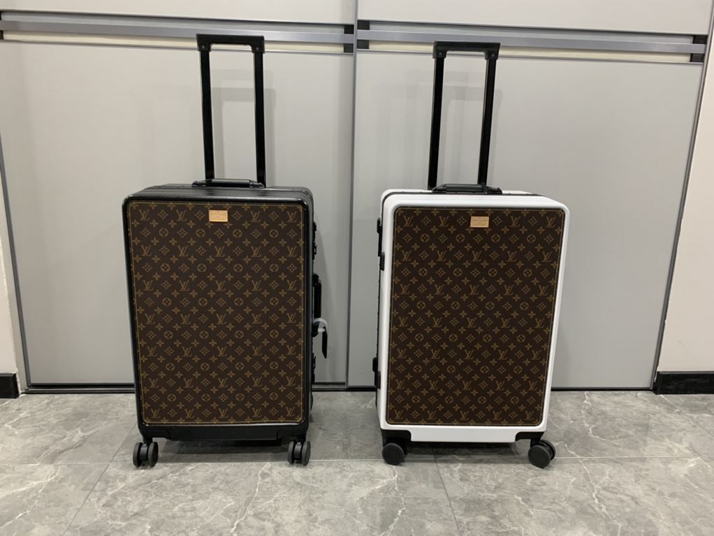 LV Louis Vuitton vintage luggagetrolley caseAnother set of new fashion favorites   This vintage shaped trolley case has its own unique kind of fashionable and dry style, strength and value are online   Pan him! Iconic re