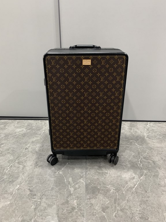 LV Louis Vuitton vintage luggagetrolley caseAnother set of new fashion favorites   This vintage shaped trolley case has its own unique kind of fashionable and dry style, strength and value are online   Pan him! Iconic re