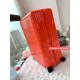 [Coral Orange] RIMOWA Zhimowa new color suitcase, easy to use the same Essential series, colorful, enjoy the journey. Using the national universal TSA customs lock, upgraded version of the simple logo fashion high-end, u