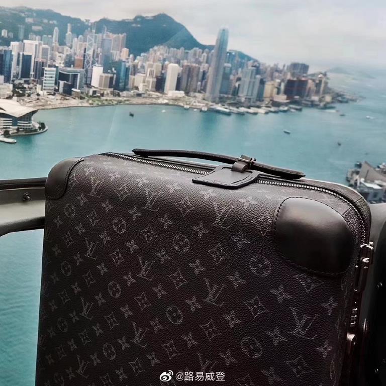 Lv Horizon Monogram luggage