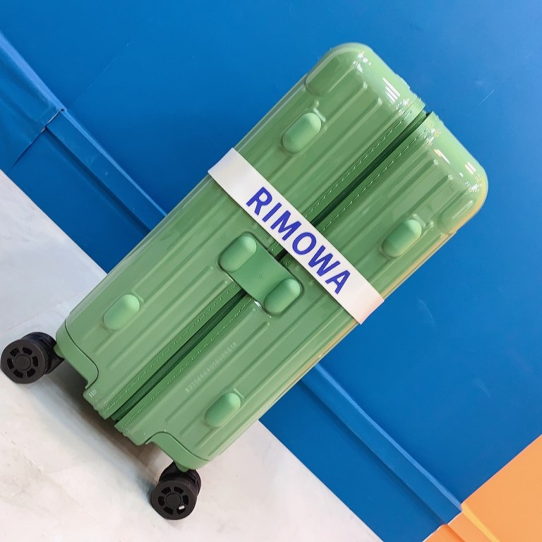 [Sage]    Sage green takes away the soft, neutral calm, but at the same time there is no lack of advanced sense.RIMOW@Sumova's new colorful suitcase, YiYangQianXi same Essential series, colorful, enjoy the journey. Using