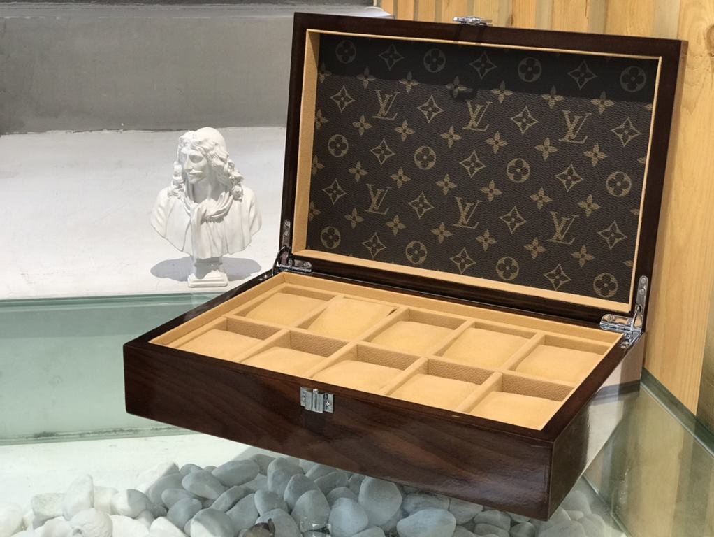 #New Product First Launch #1 Compartment Lid Solid Wooden Multifunctional Watch Box  carefully developed and uniquely crafted.#Exclusive customized background #(Impeccable)  Size  25228.5Weight ：1.8kg