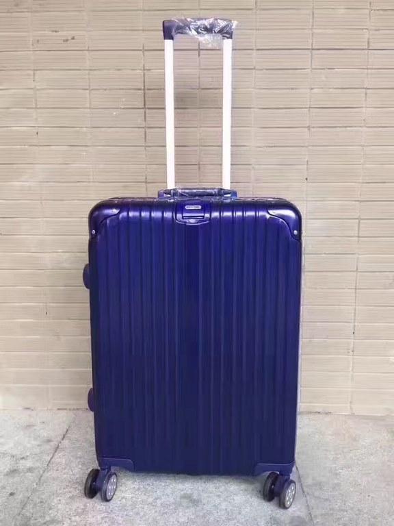 rimowa rimowa suitcase   model number1520pc regular model 秘 combination lock    material ultra-lightweight carbonate polyester material made of   stylish new single trolley handle   infinite trolley handle (can be stoppe