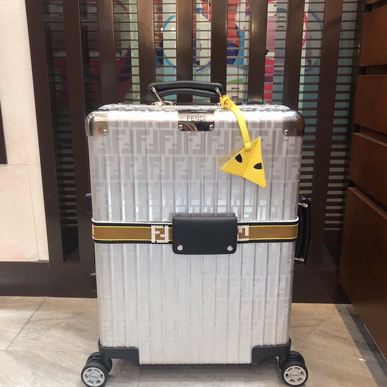 Latest Counter ColorwaysFendi teams up with Rimowo for limited edition luggageFendi has a unique and fun concept, and Rimowo's stylish design durability and superb craftsmanship, truly combining the best of both worlds, 