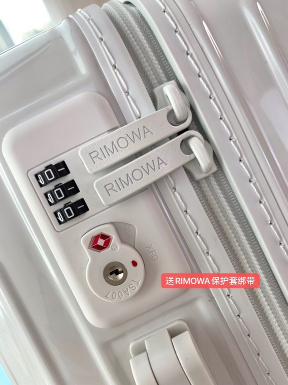 [White] RIMOWA Zhimowa new color suitcase, easy to use the same Essential series, colorful, enjoy the journey. Using the national universal TSA customs lock, upgraded version of the simple logo fashion high-end, universa