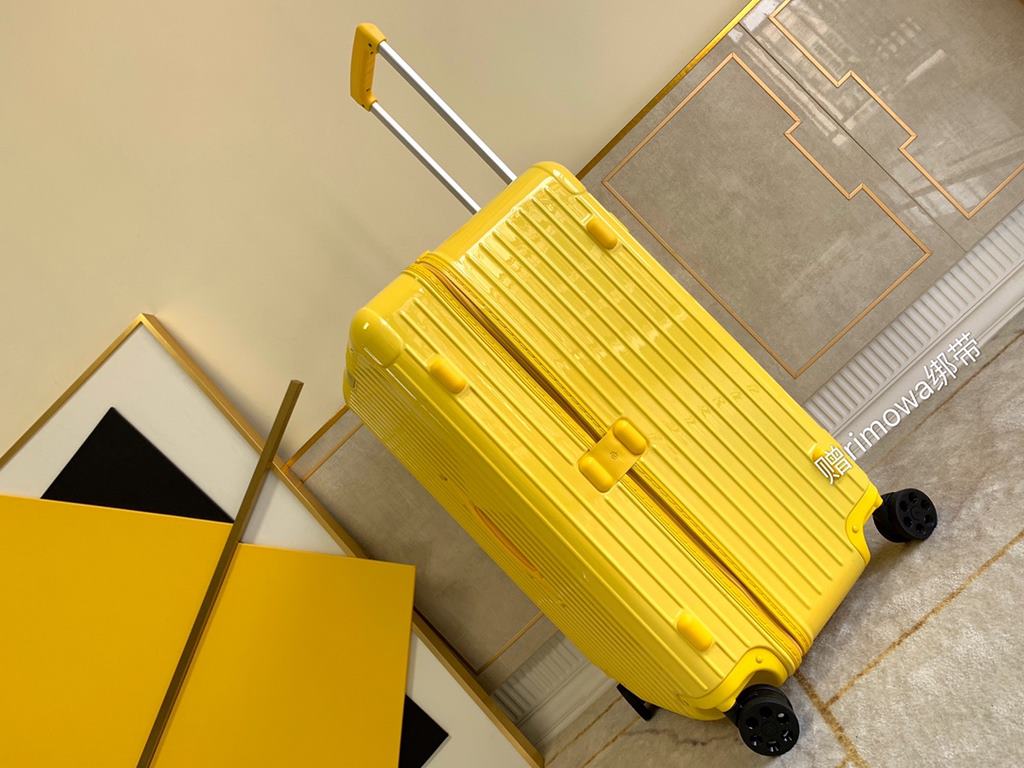 Rimowa Luggage  Luggage[PC zipper case] Must get the same high-color suitcase of Yi Yi Qianxi! New color series! Recently it is really a fire ah   meta full of Rimowa essential trunk plus series, the little name of the s