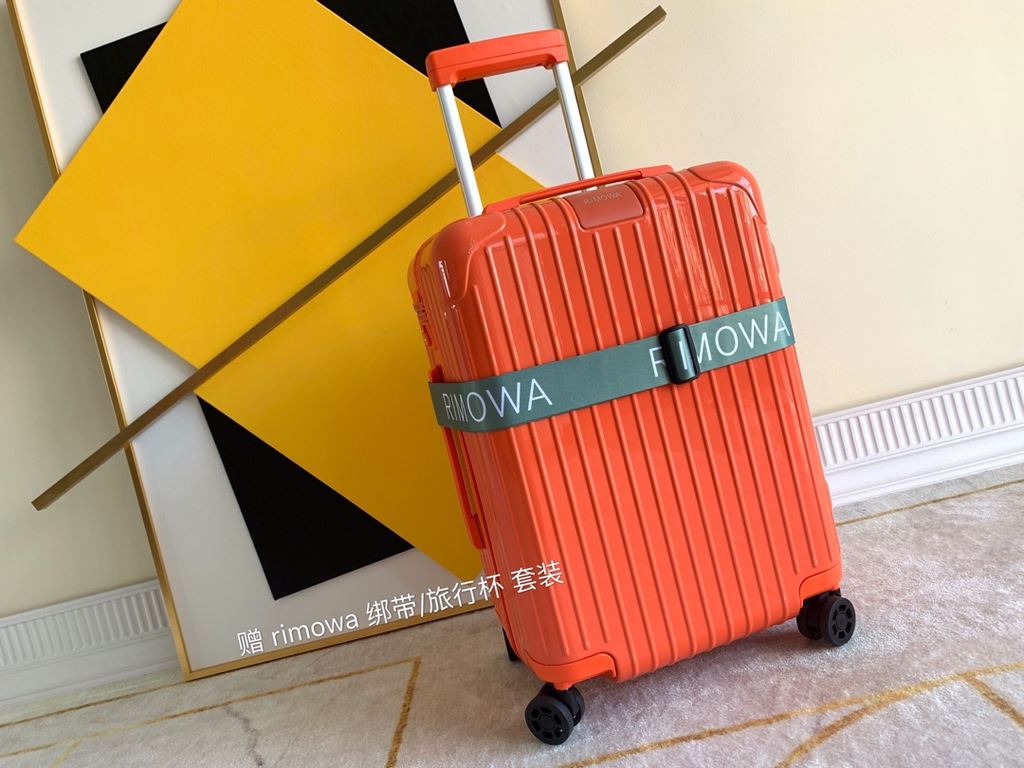 Rimowa Trolley caseluggageUltra-light pc zipper case, must get the same high value trolley case of YiYiChixi! Rimowa Essential new color collection! When you're young, you need to look good to travel!  Free Rimowa StrapM