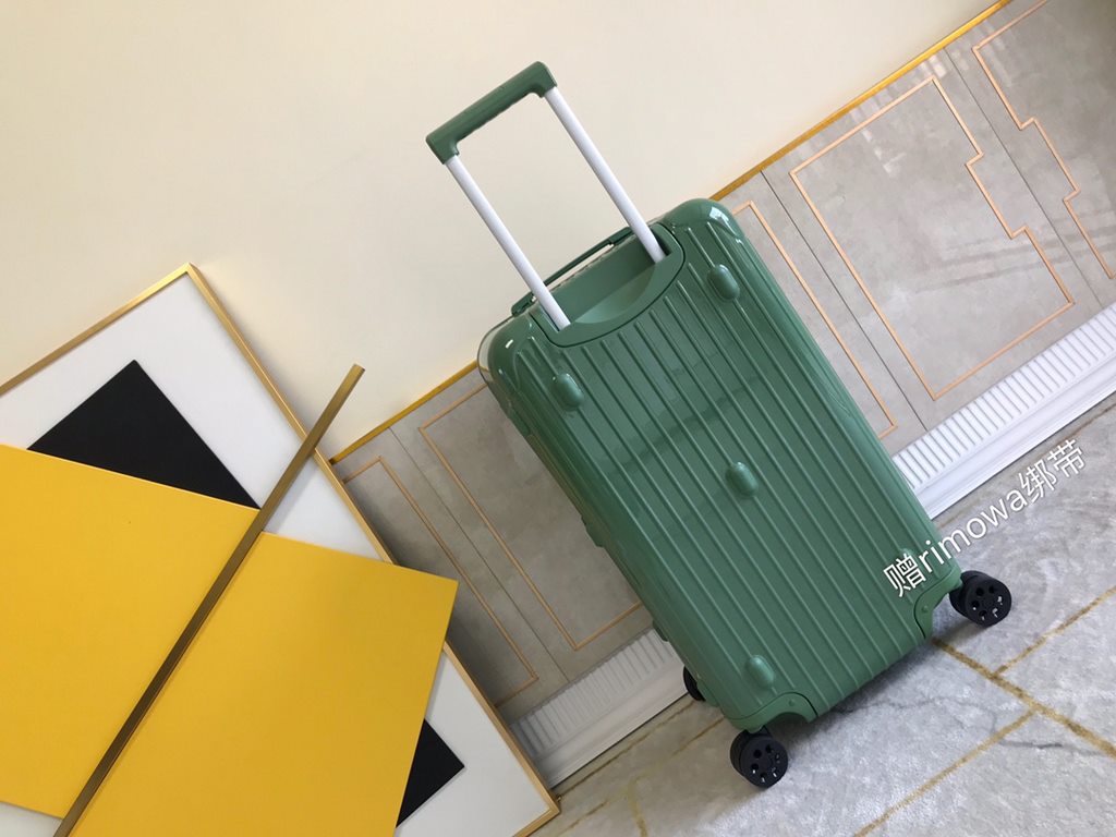 Rimowa Luggage  Luggage[PC zipper case] Must get the same high-color suitcase of Yi Yi Qianxi! New color series! Recently it is really a fire ah   meta full of Rimowa essential trunk plus series, the little name of the s