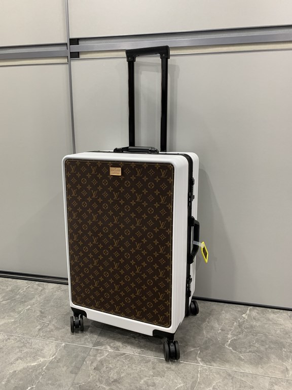 LV Louis Vuitton Old Flower LuggageTrolley CaseAnother set of new fashion favorites   This vintage shaped trolley case has its own unique kind of fashionable and dry style, strength and value are online   Pan him! Iconic