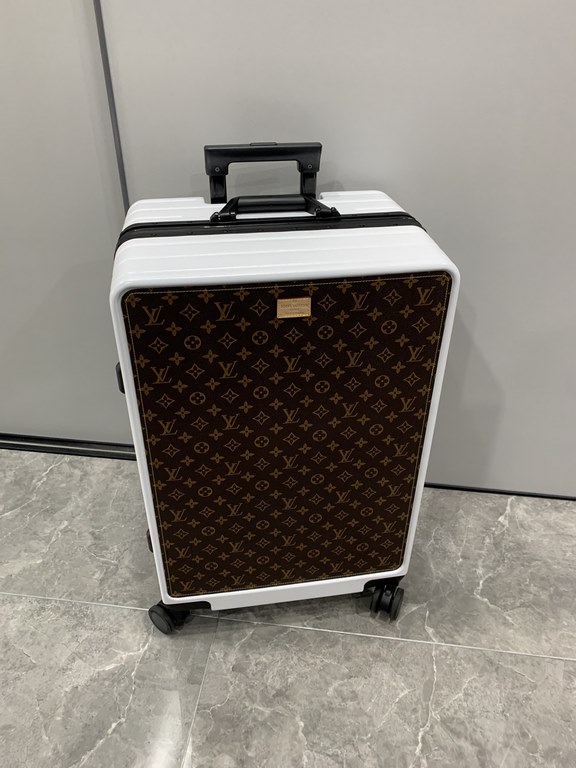 LV Louis Vuitton Old Flower LuggageTrolley CaseAnother set of new fashion favorites   This vintage shaped trolley case has its own unique kind of fashionable and dry style, strength and value are online   Pan him! Iconic