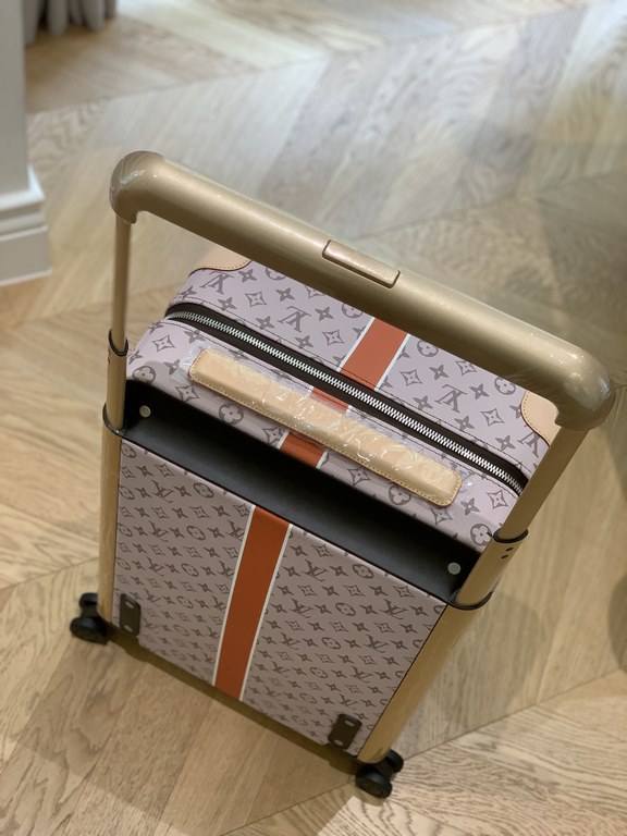 LOUIS VUITTON-HORIZON four-wheeled trolley case 55cm Specifications 38  55  21 (L  H  W) counter genuine quality In stock!L V Horizon trolley case is a classic piece created by the brand in collaboration with designer Ma