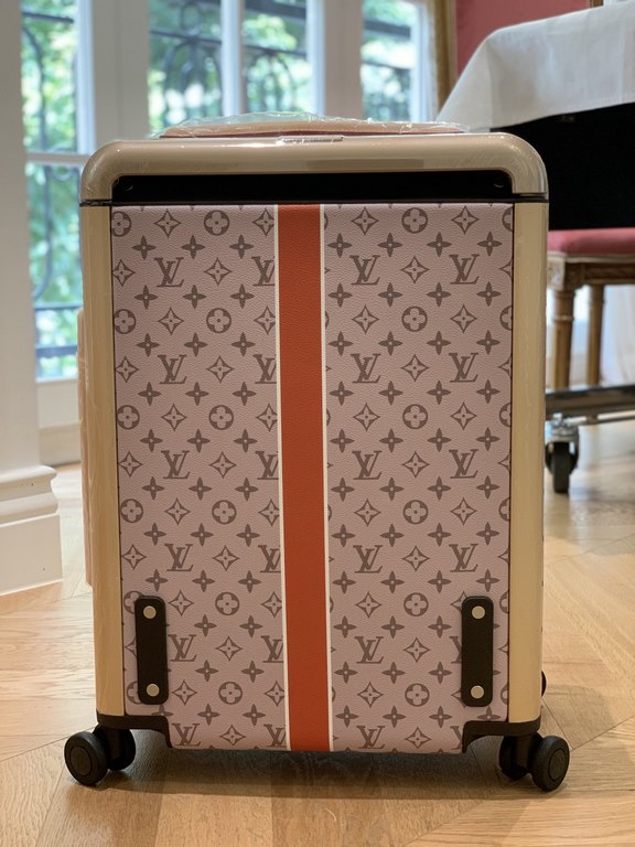 LOUIS VUITTON-HORIZON four-wheeled trolley case 55cm Specifications 38  55  21 (L  H  W) counter genuine quality In stock!L V Horizon trolley case is a classic piece created by the brand in collaboration with designer Ma