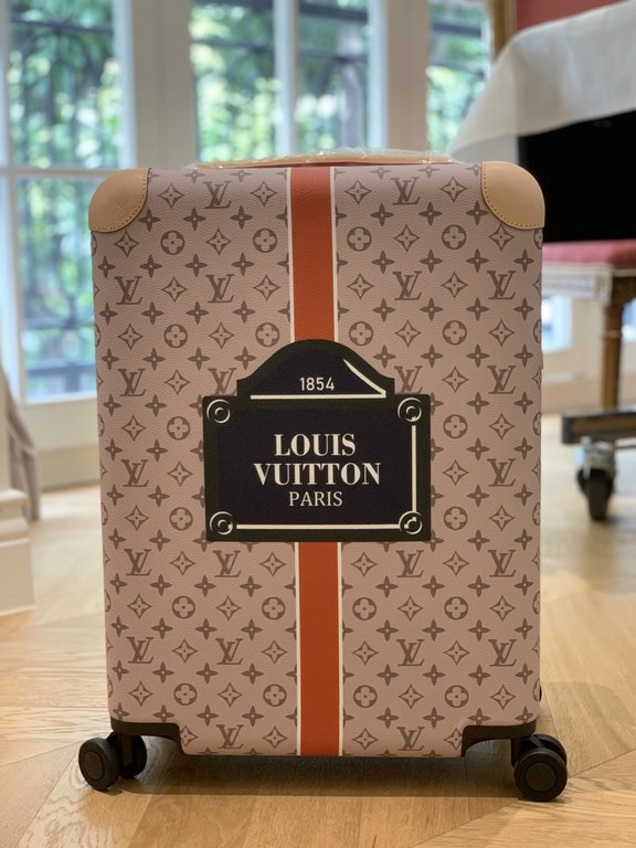 LOUIS VUITTON-HORIZON four-wheeled trolley case 55cm Specifications 38  55  21 (L  H  W) counter genuine quality In stock!L V Horizon trolley case is a classic piece created by the brand in collaboration with designer Ma