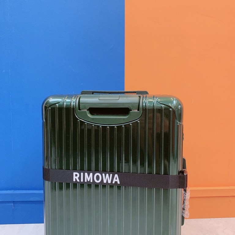 Ultralight pc, double rod series! The latest version of the counter, the head of the latest one-piece aluminum label, the wheels are also used in the counter the latest rimowa graphic logo, which forced much higher look 