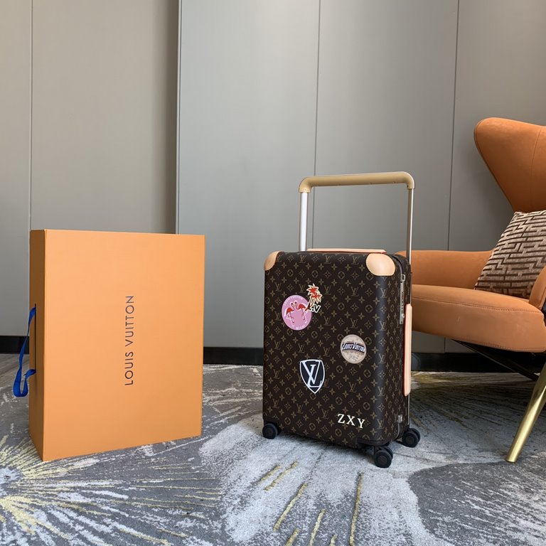 A new update, a limited editionThe new Horizon luggage revitalizes Wieden's legendary heritage with a creative twist. The iconic Monogram canvas is embellished with travel appliqués that harken back to the brand's herita