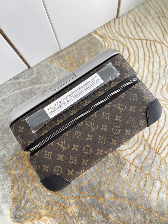 EXCLUSIVE PHOTO The new Horizon luggage revolutionizes Louis Vuitton's legendary heritage with a creative twist. The iconic Monogram canvas is embellished with travel appliqués that harken back to the brand's heritage of