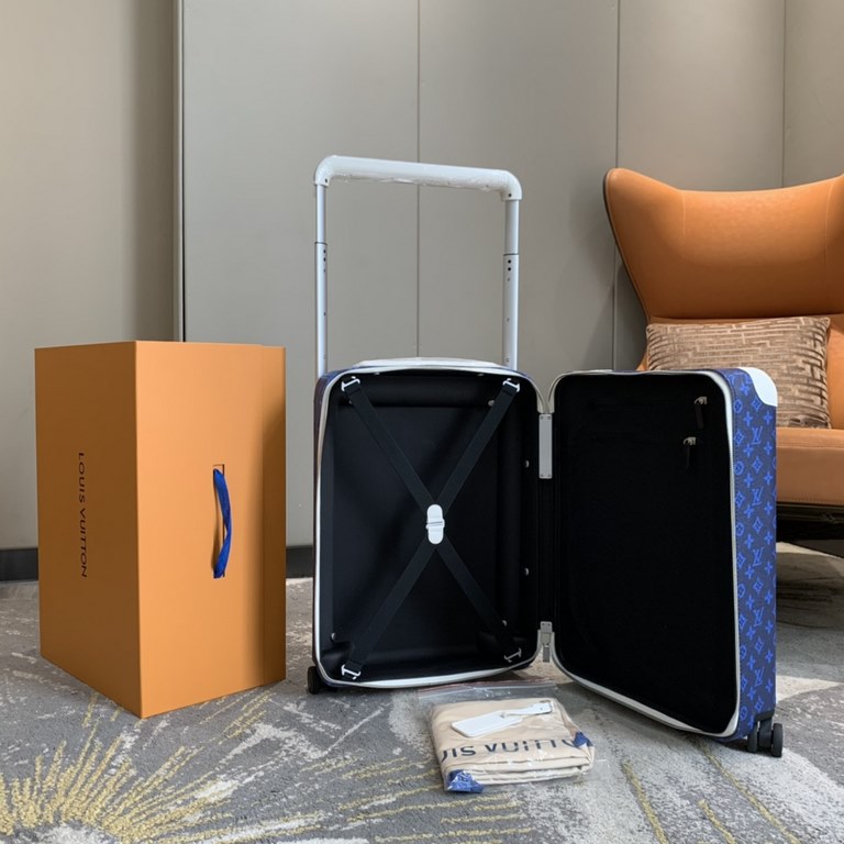 The Horizo n 55 luggage is a strikingly lyrical statement of the vuiton! logo, illustrating Virgil Abloh's vision for the Everyday capsule collection for FallWinter 2021-22. The lightweight shape and dual wheels provide 