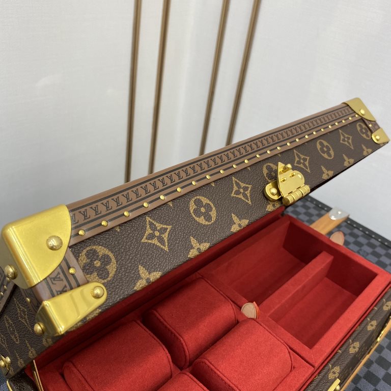 All new #multiple treasure box #this wooden box Counter newest models Synchronized update old flowers with red #hardwood box #new   [Multi treasure box] inside compartments are very practical. This multi-precious box ins