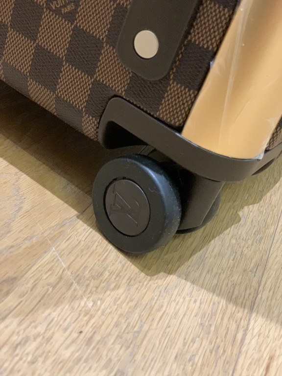 LOUIS VUITTON-HORIZON four-wheeled trolley case 55cm Specifications 38  55  21 (L  H  W) counter genuine quality In stock!L V Horizon trolley case is a classic piece created by the brand in collaboration with designer Ma