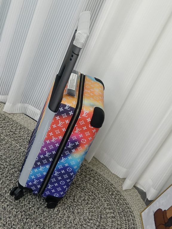 Model #M20462Size 365019cmCapacity 28 liters Weight 2.6kgMaterial Ultra-lightweight Monogram canvas   mesh lining   cowhide leather corners   metal fittings   large external trolley barThe latest version of the 2022 vers