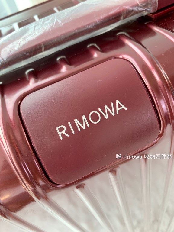 Rimowa Trolley caseluggageUltra-light pc zipper case, must get the same high value trolley case of YiYiChixi! Rimowa Essential new color collection! When you're young, you need to look good to travel! Rimowa Organizer Se