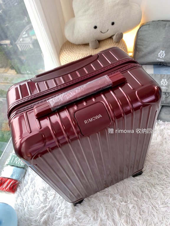 Rimowa Trolley caseluggageUltra-light pc zipper case, must get the same high value trolley case of YiYiChixi! Rimowa Essential new color collection! When you're young, you need to look good to travel! Rimowa Organizer Se