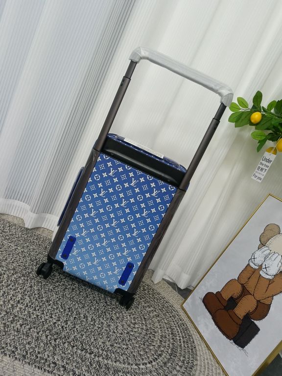 #SkyBlue Hot Model    Horizontal creative trolley case four wheels wide trolley barTrendy design without being ostentatious or ostentatious