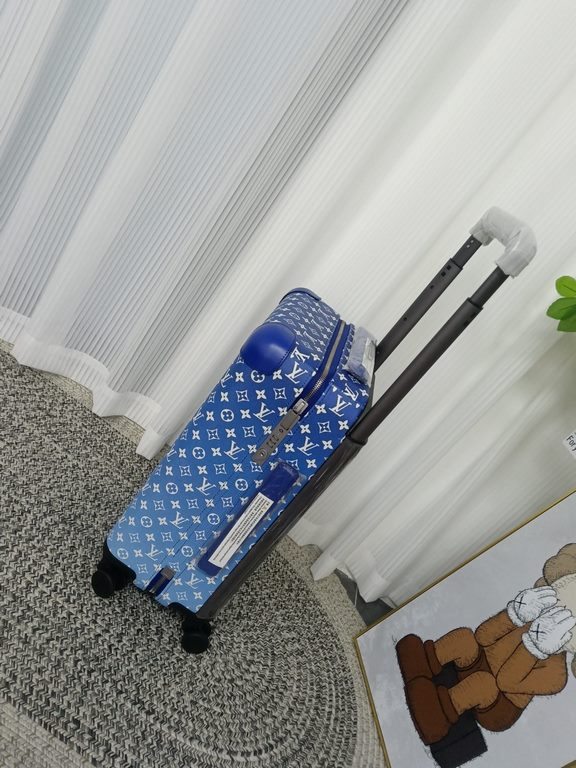 #SkyBlue Hot Model    Horizontal creative trolley case four wheels wide trolley barTrendy design without being ostentatious or ostentatious