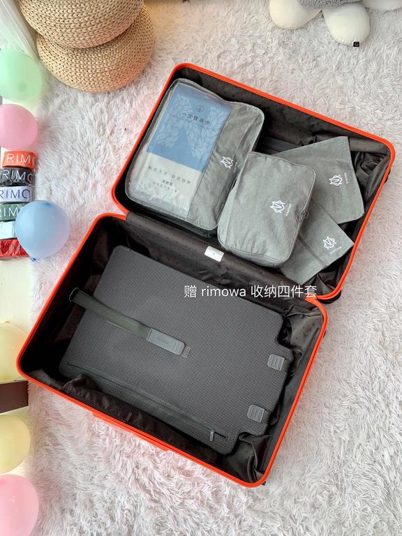 Rimowa Trolley caseluggageUltra-light pc zipper case, must get the same high value trolley case of YiYiChixi! Rimowa Essential new color collection! When you're young, you need to look good to travel! Rimowa Organizer Se