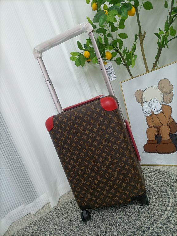 Capacity 28 liters Weight 2.6kgMaterial ultra-lightweight Monogram canvas material   mesh lining   cowhide leather corners   metal fittings   large external trolley The latest version of the 2022 version of the inner lay