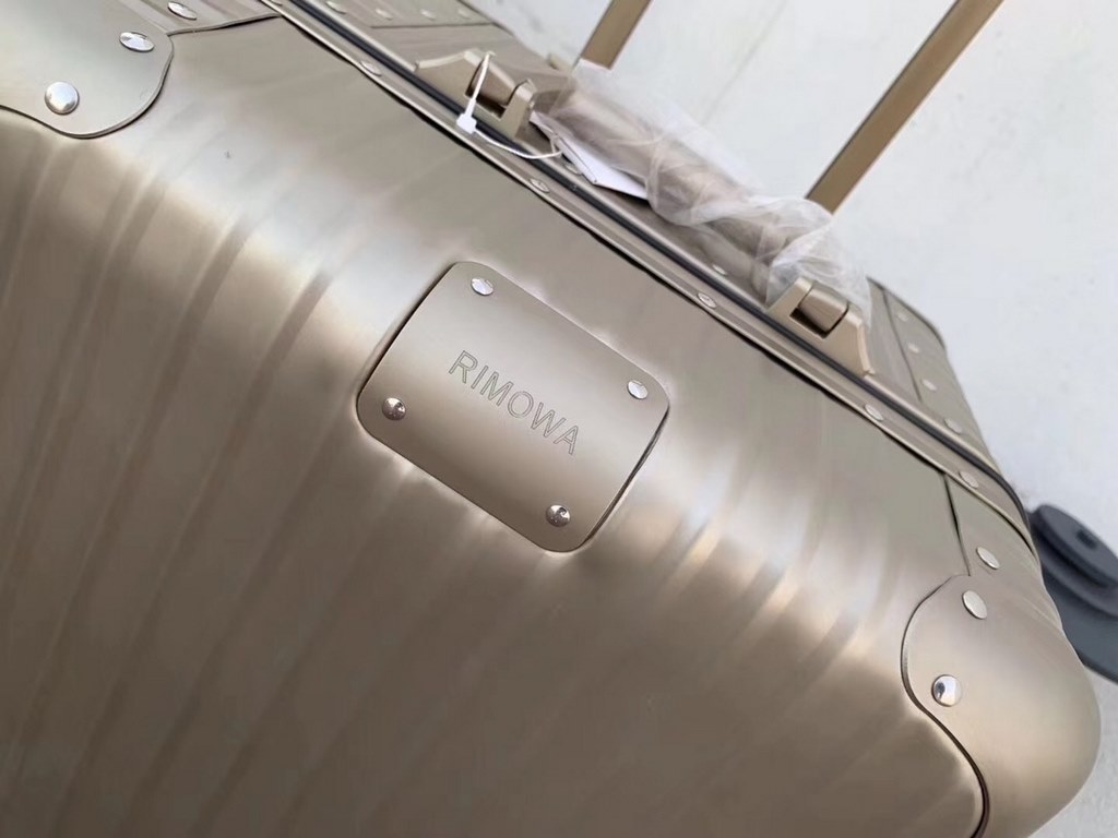 Original trunk series!Rimowa Luggagetrolley caseAluminum-magnesium alloy] Topas Sport sports modelsForced a super-high one, Zhang Dawei, Qiwei, Zheng Kai many many stars are in use!Non-market first-generation circulation