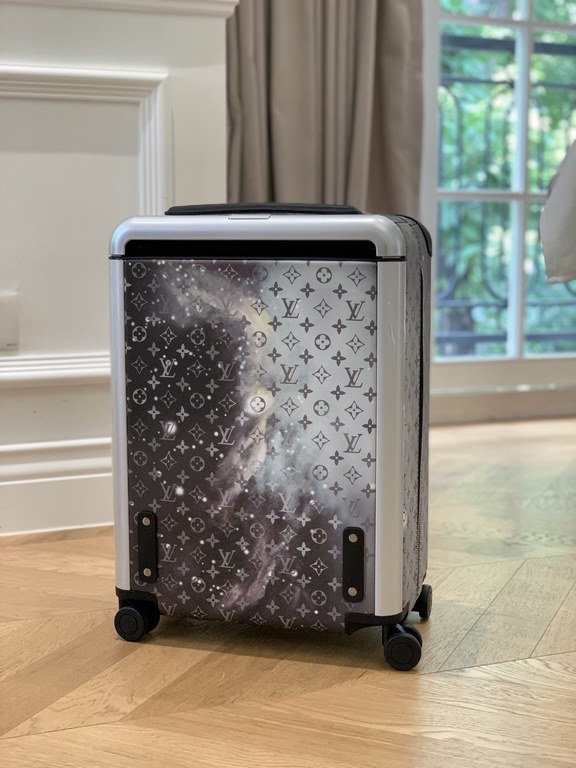 LOUIS VUITTON-HORIZON four-wheeled trolley case 55cm Specifications 38  55  21 (L  H  W) counter genuine quality In stock!L V Horizon trolley case is a classic piece created by the brand in collaboration with designer Ma