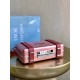 × RIMOWA small boxThis design can definitely attract girls' attention instantly, and the two rings on the side of the small suitcase are also equipped with leather accessories.The      font is embossed on the top, adding