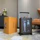 55cmThe new Horizon luggage is made of Monogram canvas and is adorned with two embroidered appliqués featuring Louis Vuitton's friends from the Zoom with friends animated film created by Menswear Artistic Director Virgil