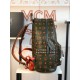 Dark green [MCM] new version of the side studded model, the item is made of our signature Visetos coated canvas with a luxurious lining   sheepskin Inside the structure of the tablet   insert pockets ykk zipper Bronze in