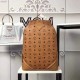 [MCM] Original stock   Duke model backpack, made of classic MCM letter print coated canvas in a minimalist style, features a top closure zipper. Built-in compartment for tablet storage. The interior is optionally lined w