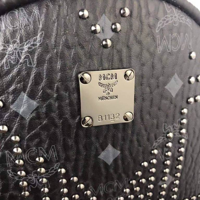 Code 5927  small and medium size figure[Rose] MCM [Rose] Gunta M Studded Backpack Bold style without losing detail  Unique features adorned with bright metal studs, featuring interior laptop compartment, side exterior po