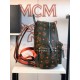 Dark green [MCM] new version of the side studded model, the item is made of our signature Visetos coated canvas with a luxurious lining   sheepskin Inside the structure of the tablet   insert pockets ykk zipper Bronze in