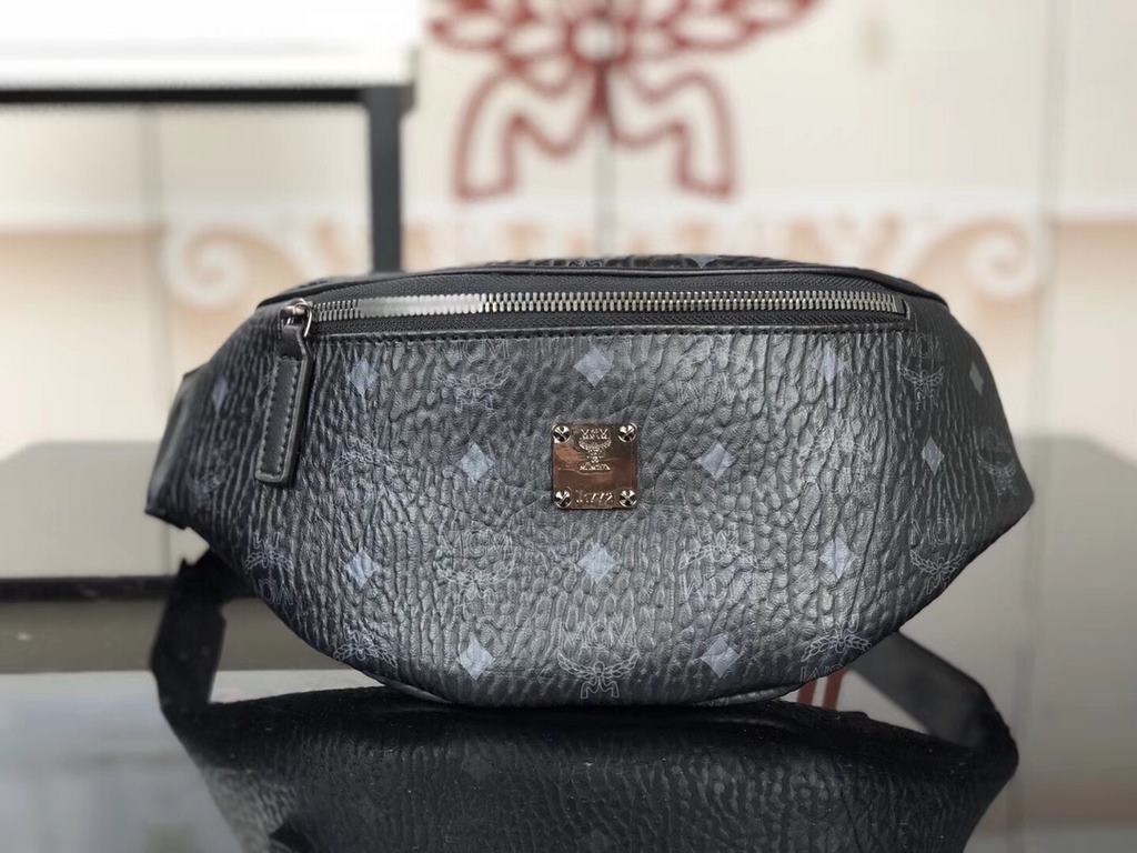 New Arrival---MCM Stark Visetos Belt BagCrafted from coated canvas with an iconic classic print. Inject chic style into your look with this functional Stark fanny pack. The durable, adjustable logo fabric shoulder strap 