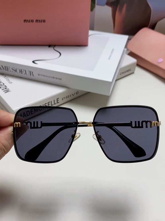 Miumiu Miu Miu 2024 new Netroots with the same women's sunglasses fashion trend sunglasses driving UV sunglasses