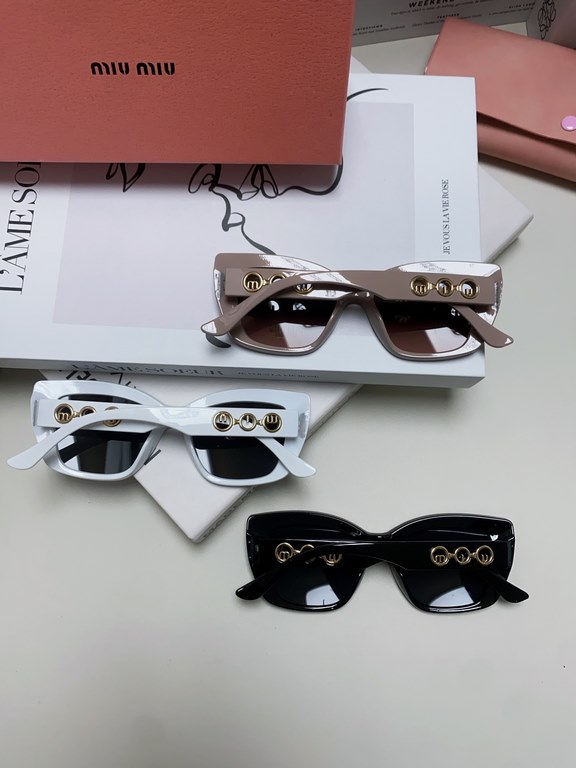 MiuMiu fallacy 2024 new Europe and the United States new fashion sunscreen cat's eye women's sunglasses trend senior sense of popularity of Ms. sunglasses