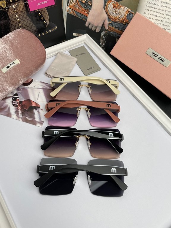 . Brand   Miu Miu miumiu women with the same original single polarized sunglasses   TR90 slice frame   imported Polaroid HD polarized lenses. Large frame fashion sunglasses  , high-end mirror leg design, the quality is a