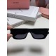 MIUMIU sunglasses are salty and sweet!!!! Love it so much!How can beautiful women not have a pair of good-looking sunglassesThis style of sunglasses is really nice!The miumiulogo on both sides is very chic!The shape is a