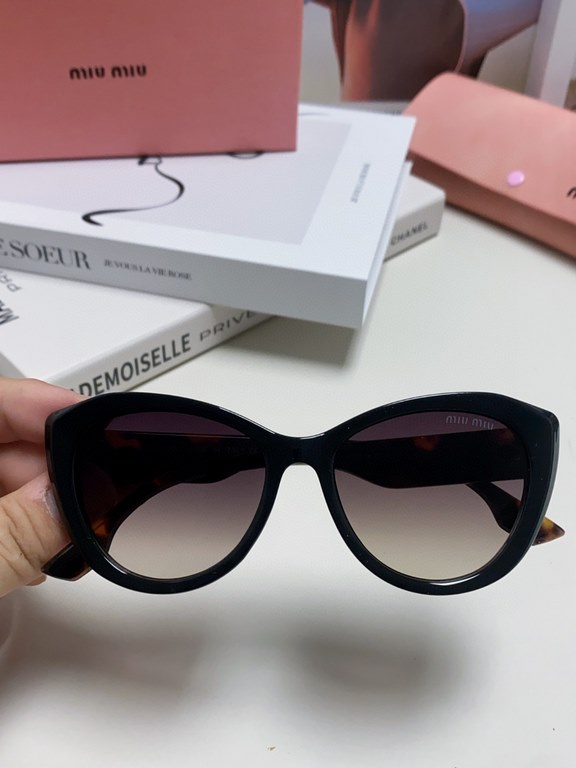 MiuMiu Miu Miu 2024 sunglasses female high-class sense cat-eye frame era teenage group the same sunglasses Ms. pop-ups