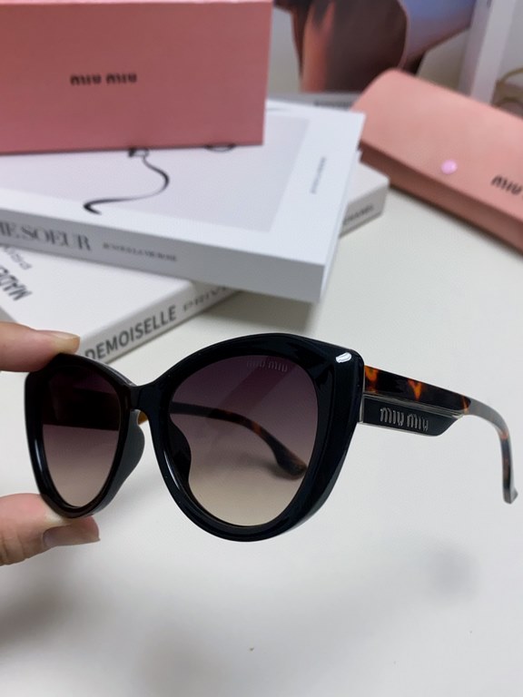 MiuMiu Miu Miu 2024 sunglasses female high-class sense cat-eye frame era teenage group the same sunglasses Ms. pop-ups