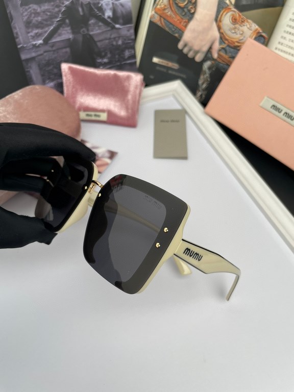 New. 2022Brand,  Miu Miu miumiu women with the same original single polarized sunglasses   TR90 slice frame   Imported Polaroid HD Polarized lenses. Large frame fashion sunglasses  , high-end mirror leg design, the quali