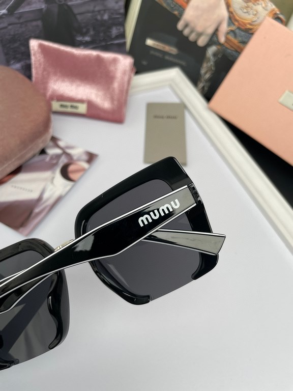 New. 2022Brand,  Miu Miu miumiu women with the same original single polarized sunglasses   TR90 slice frame   Imported Polaroid HD Polarized lenses. Large frame fashion sunglasses  , high-end mirror leg design, the quali